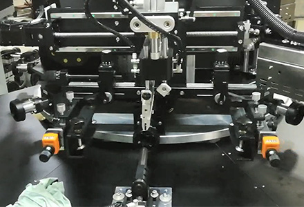 八工位网板印刷机高精高效控制技术方案